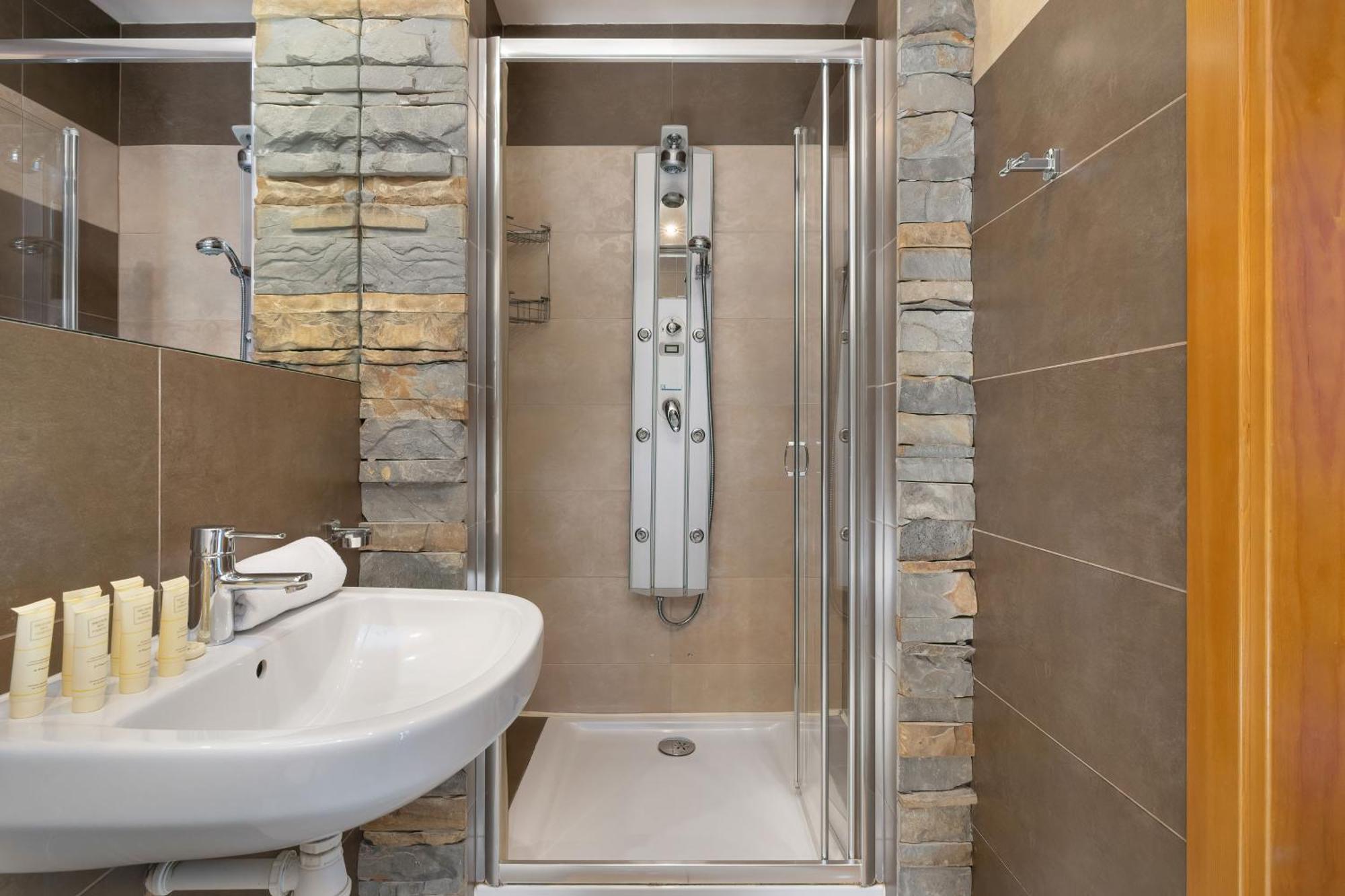 Przestronne Apartamenty W Zakopanem Z Trzema Sypialniami I Parkingiem By Noclegi Renters エクステリア 写真