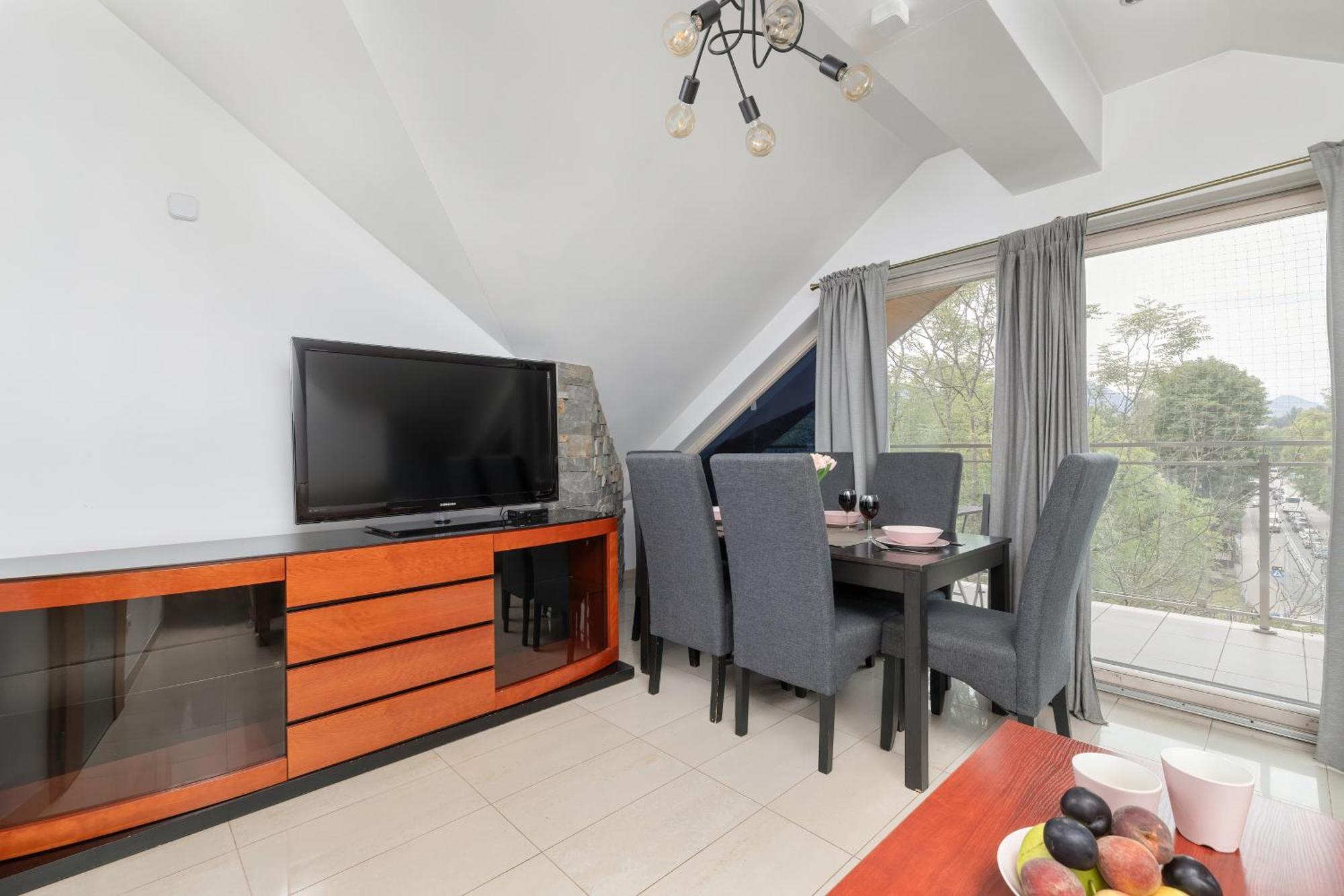 Przestronne Apartamenty W Zakopanem Z Trzema Sypialniami I Parkingiem By Noclegi Renters エクステリア 写真