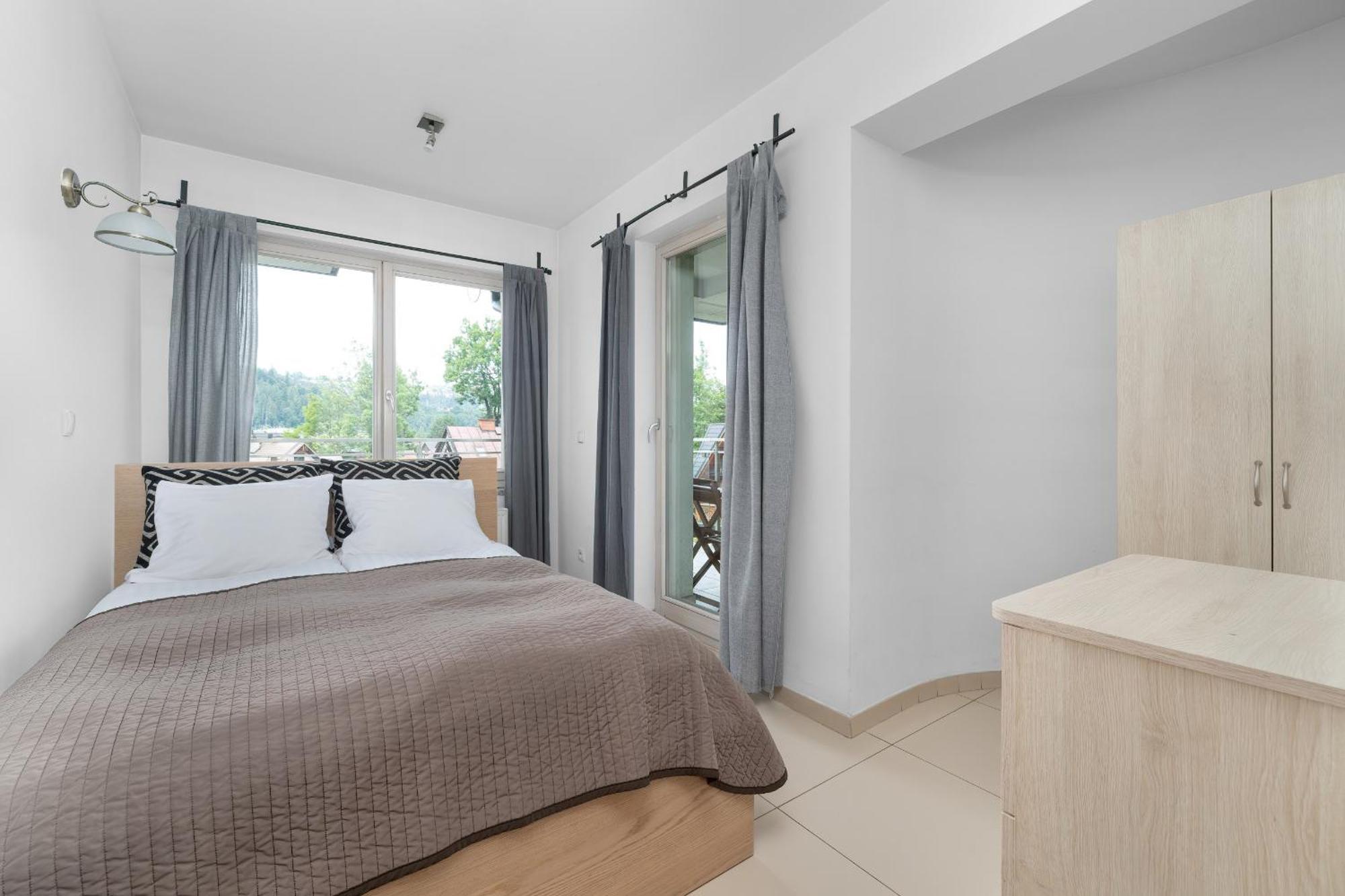 Przestronne Apartamenty W Zakopanem Z Trzema Sypialniami I Parkingiem By Noclegi Renters エクステリア 写真